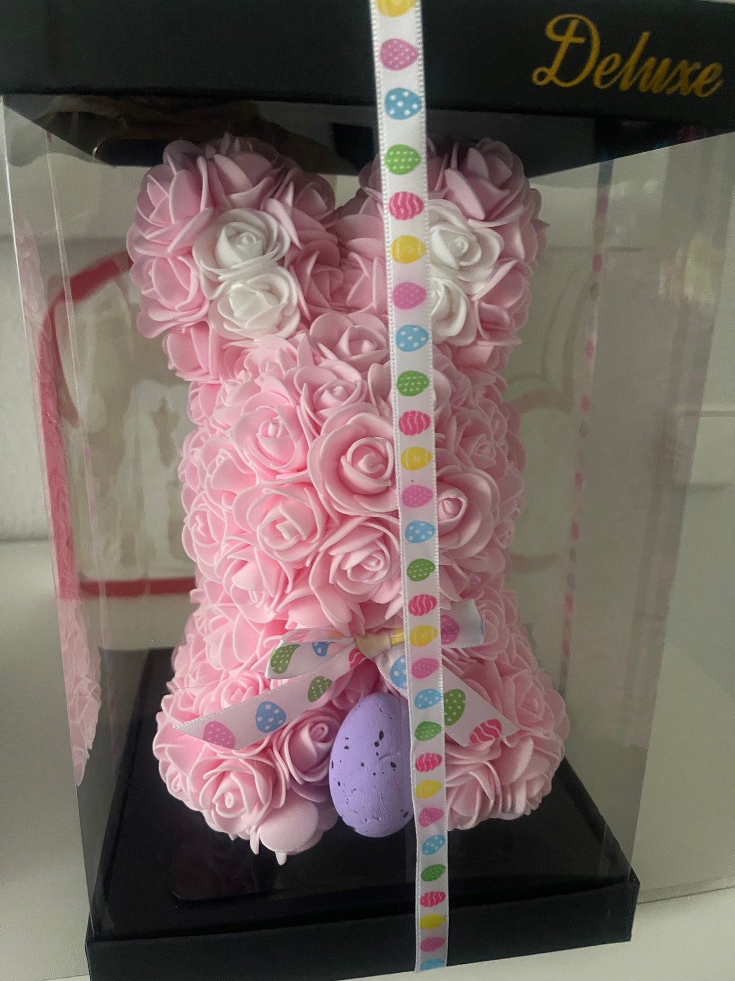 Handgefertigter Rosenhase – Ein Symbol für ewige Liebe (25 cm)