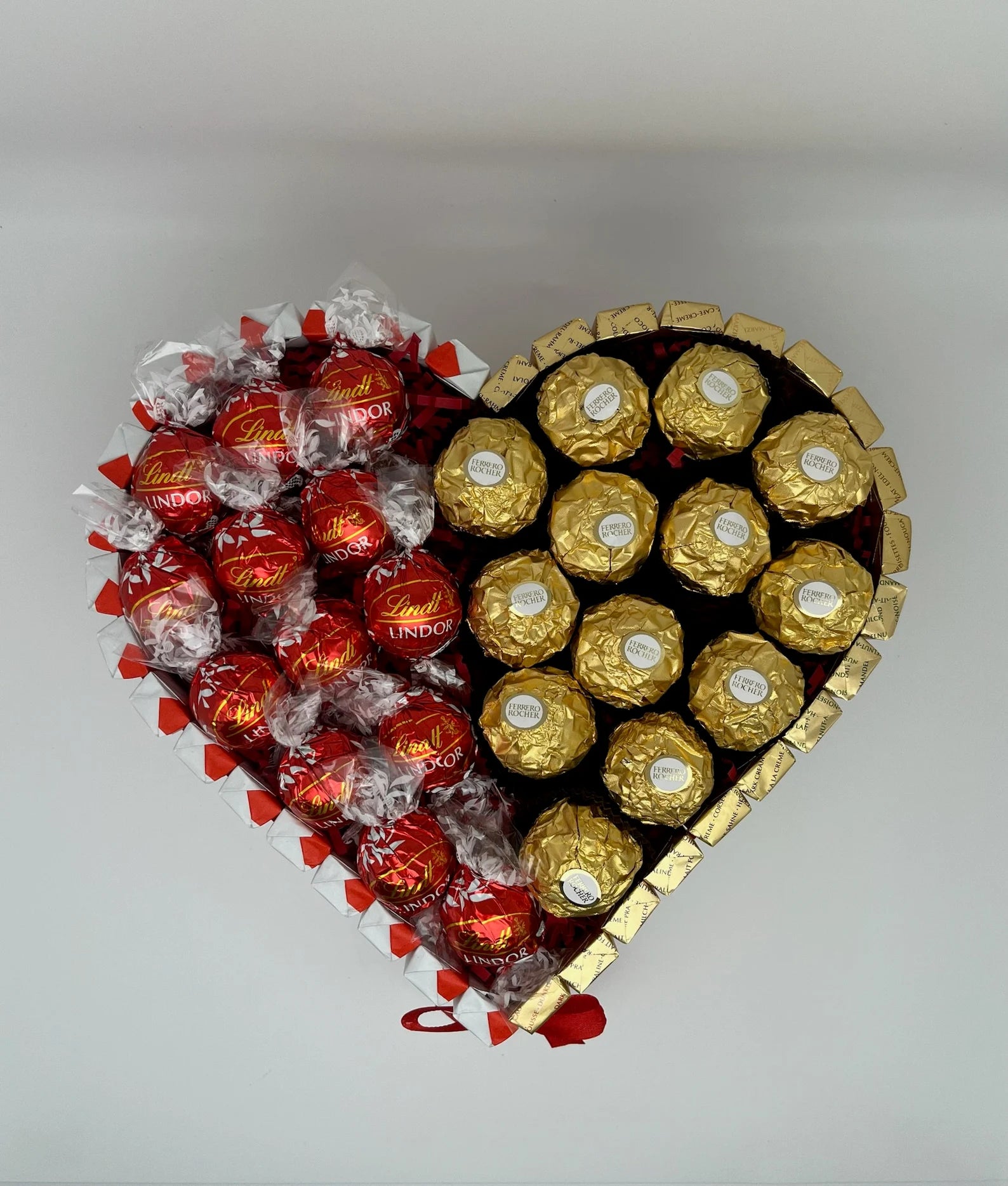 Kinderschokoladenherz gefüllt Ferrero Rocher & Lindt Schokolade